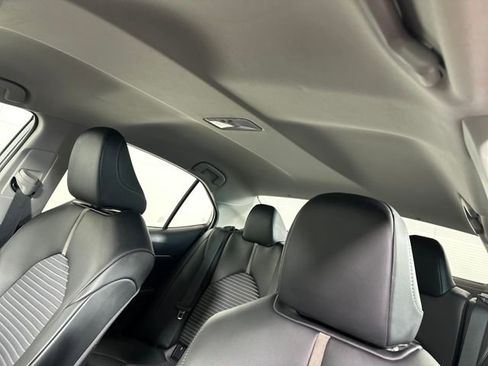 Used 2024 Toyota Camry SE image 12