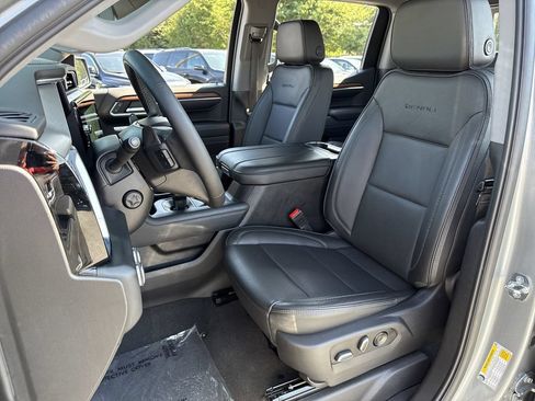 Used 2023 GMC Sierra 1500 Denali w/ Denali Reserve Package AWD/4WD image 21