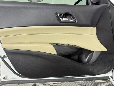 Used 2017 Acura ILX FWD image 37