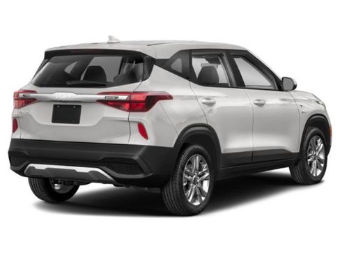 Used 2023 Kia Seltos LX AWD/4WD image 6