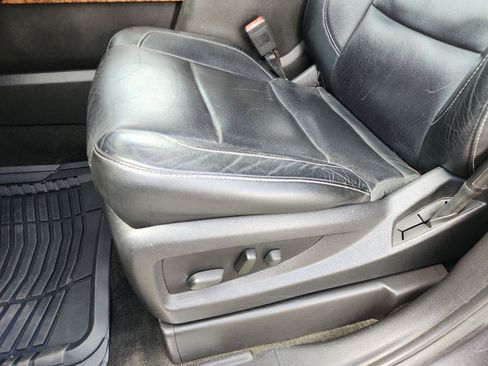 Used 2015 Chevrolet Suburban LTZ AWD/4WD image 18