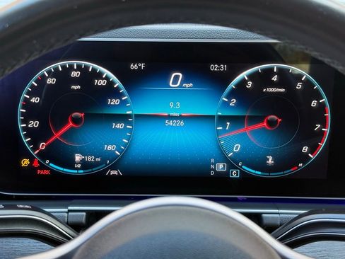 Used 2020 Mercedes-Benz GLE 350 4MATIC w/ Premium Package image 28