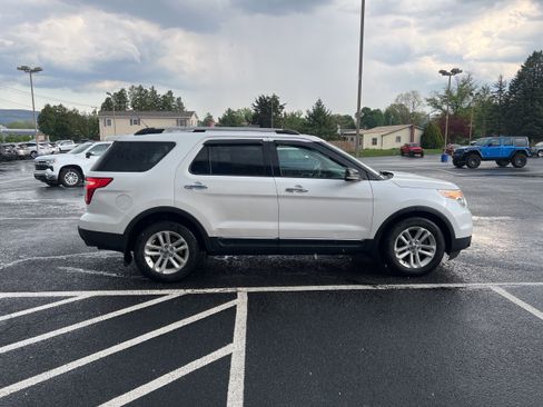 Used 2011 Ford Explorer XLT w/ 202A Rapid Spec Order Code AWD/4WD image 6