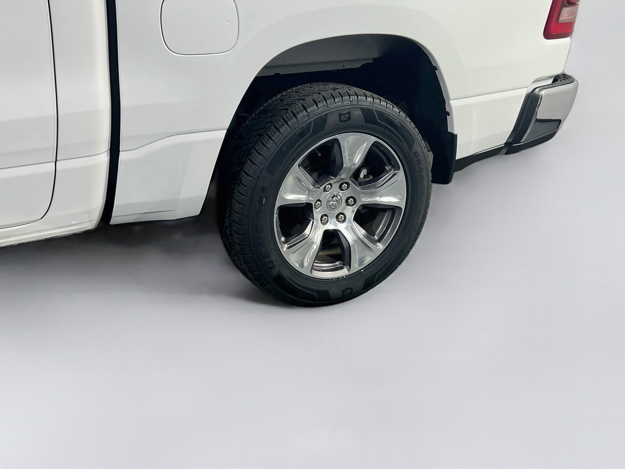 Used 2023 RAM 1500 Laramie AWD/4WD image 30