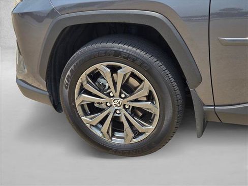 Used 2024 Toyota RAV4 XLE Premium AWD/4WD image 24
