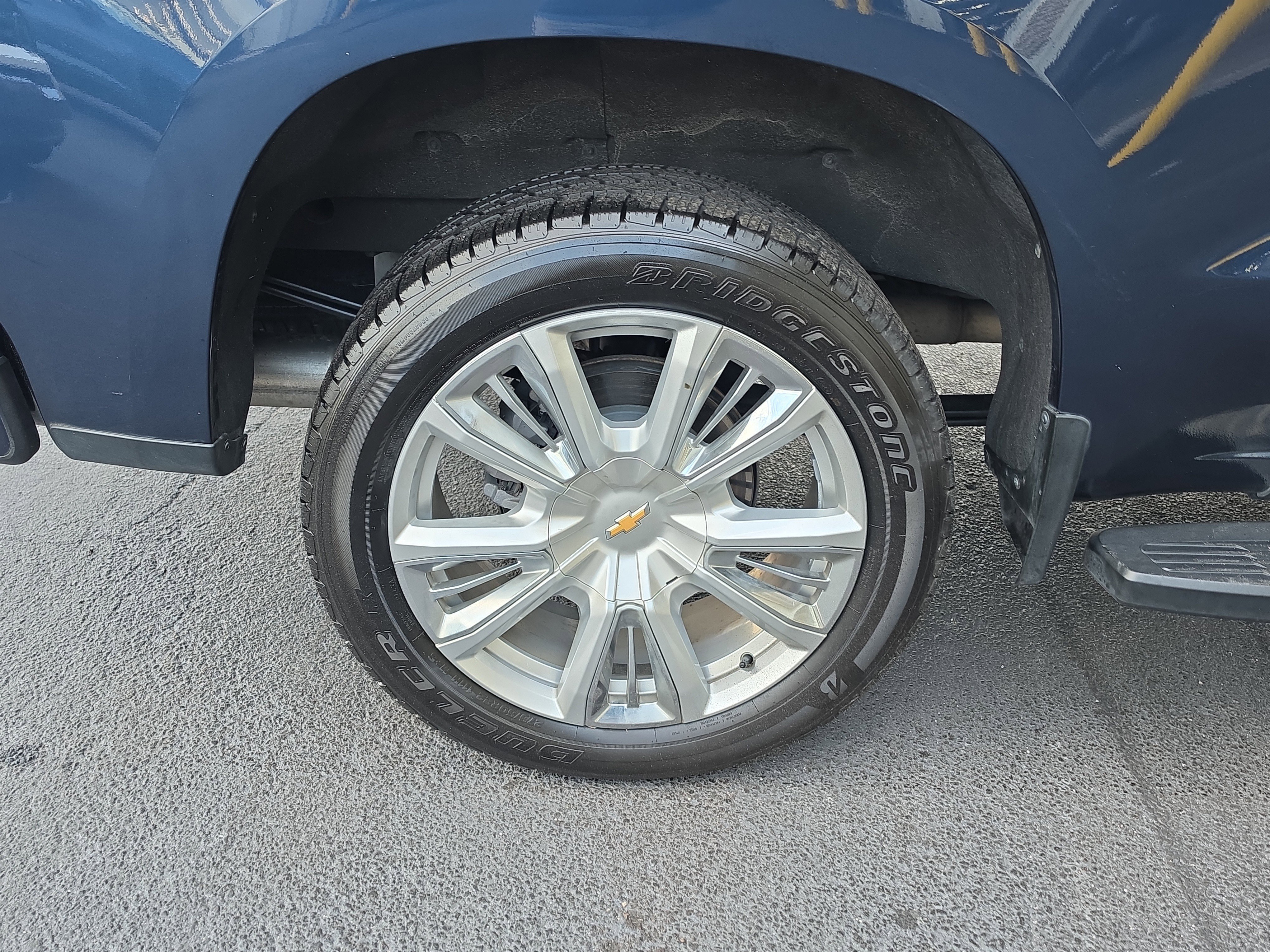 Certified 2023 Chevrolet Silverado 1500 High Country w/ High Country Premium Package AWD/4WD image 5