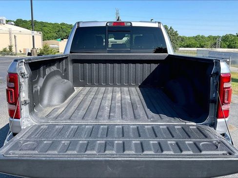 Used 2022 RAM 1500 Limited AWD/4WD image 9