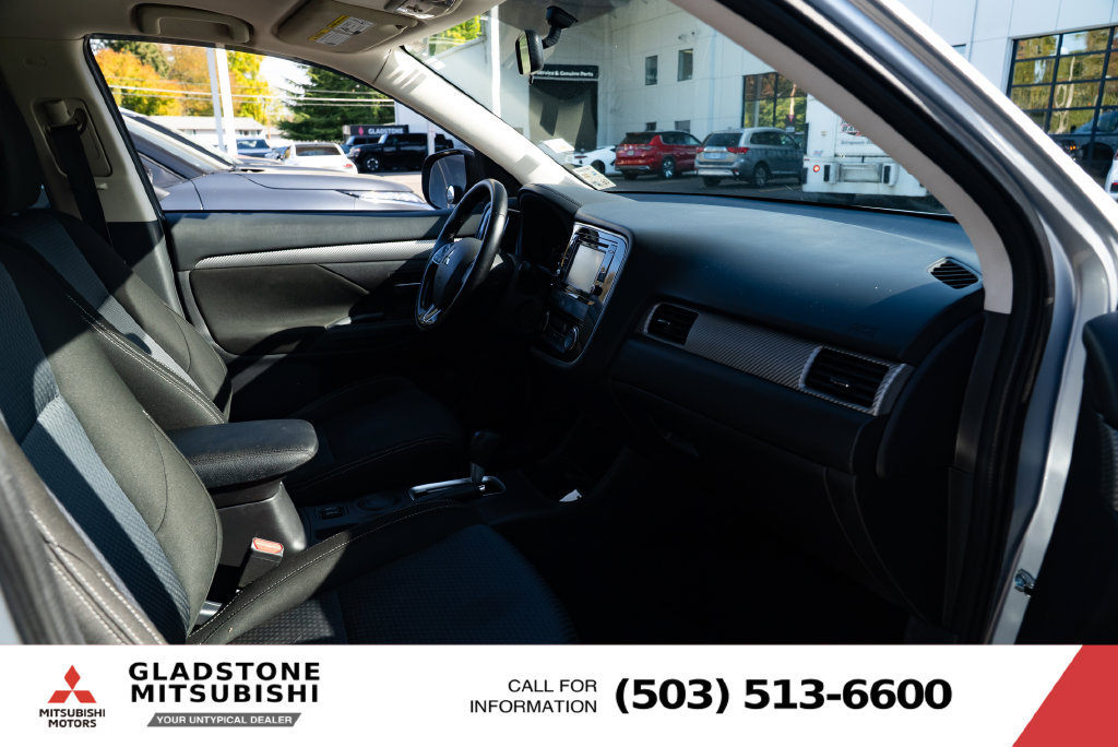 Used 2016 Mitsubishi Outlander SE FWD image 23