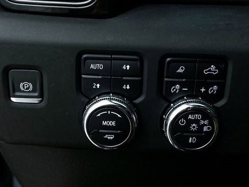 Used 2023 GMC Sierra 1500 AT4 w/ AT4 Preferred Package image 36