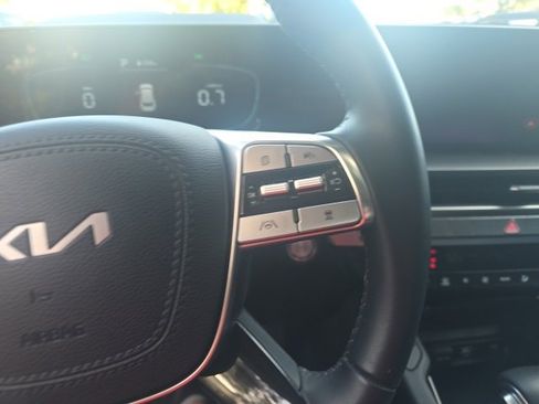 Certified 2025 Kia Telluride S image 15