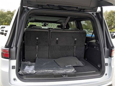 New 2024 Jeep Wagoneer 4WD w/ Premium Group I image 27