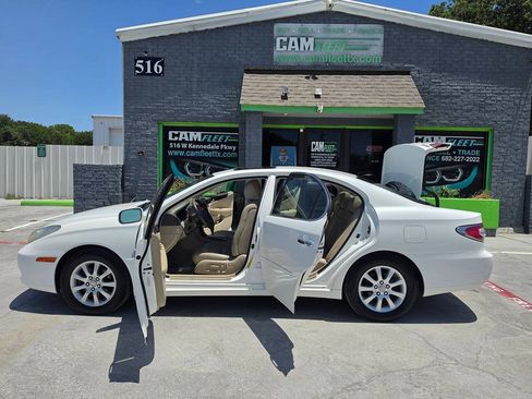 Used 2002 Lexus ES 330 w/ Premium Pkg FWD image 34