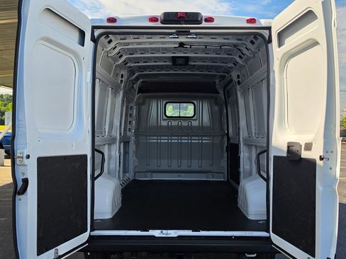 New 2026 RAM ProMaster 2500 w/ Quick Order Package 22G SLT FWD image 33