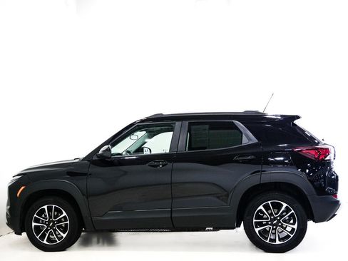 Used 2025 Chevrolet TrailBlazer LT FWD image 8