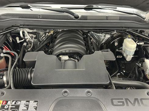 Used 2018 GMC Yukon XL Denali w/ Open Road Package AWD/4WD image 32