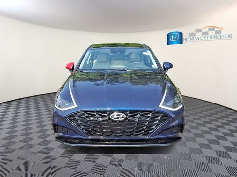 Used 2021 Hyundai Sonata Limited FWD image 2