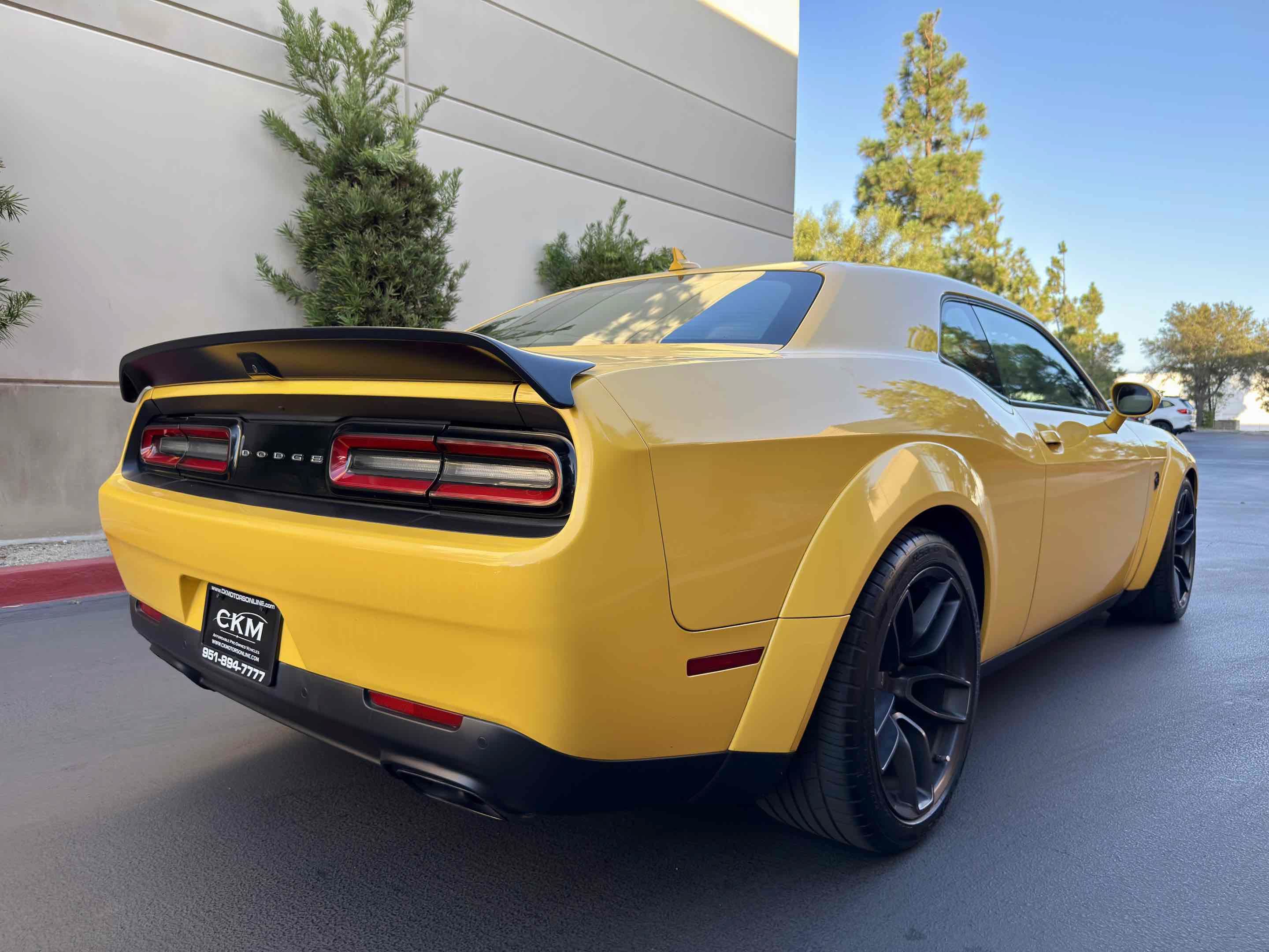Used 2019 Dodge Challenger SRT Hellcat w/ Widebody Package RWD image 20