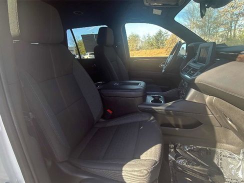 Used 2023 Chevrolet Tahoe LS image 25
