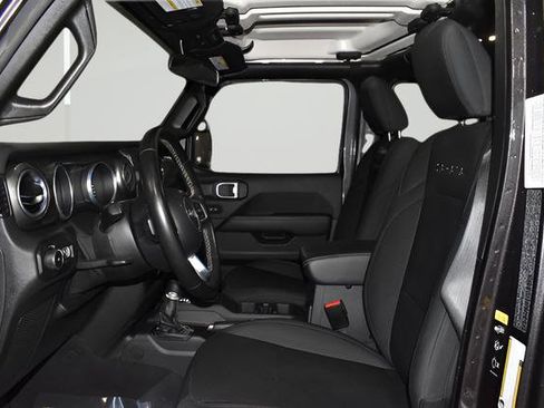 Used 2021 Jeep Wrangler Unlimited Sahara AWD/4WD image 11