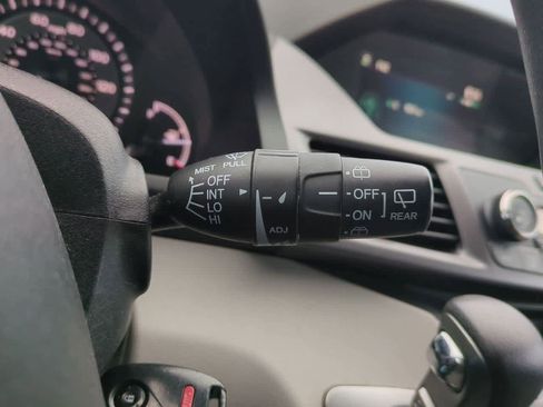 Used 2014 Honda Odyssey LX image 24