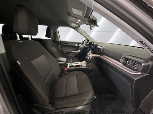 Used 2023 Ford Explorer XLT RWD image 13