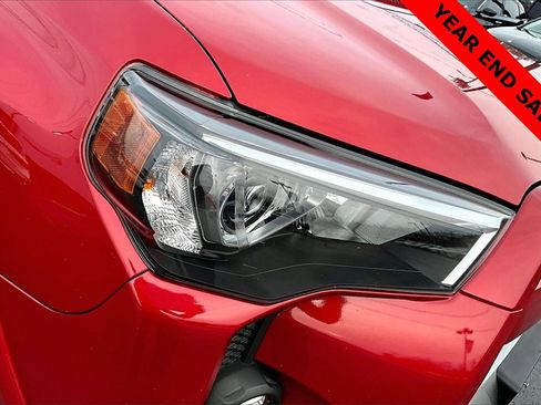 Used 2023 Toyota 4Runner TRD Off-Road image 29