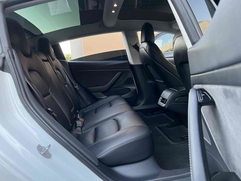 Used 2020 Tesla Model 3 Standard Range Plus image 34