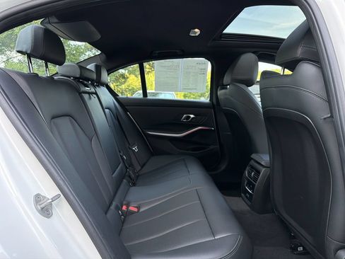 Used 2025 BMW 330i Sedan RWD image 15