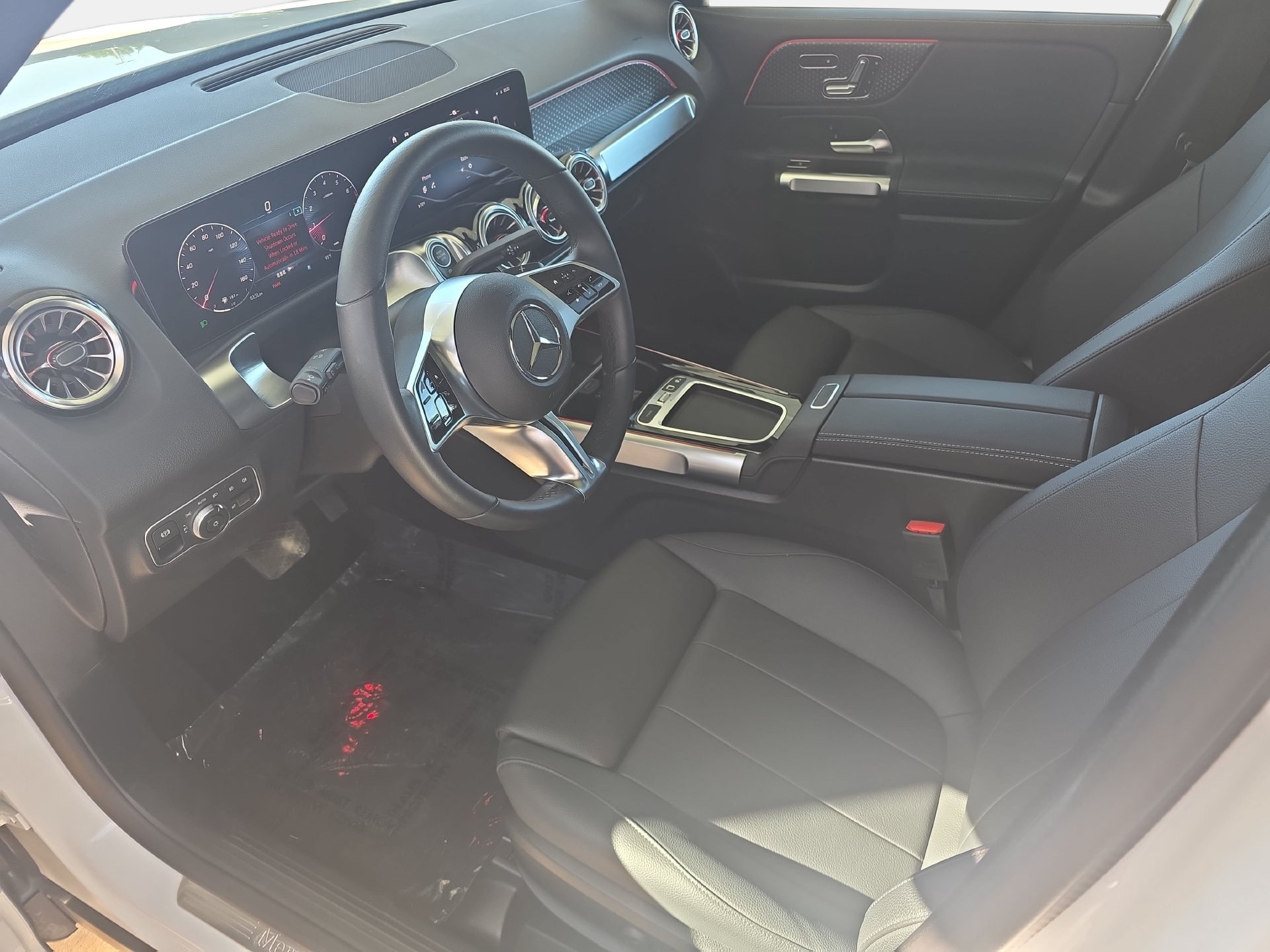 Used 2026 Mercedes-Benz GLB 250 image 16