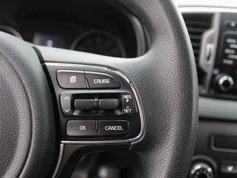 Used 2017 Kia Sportage LX image 16