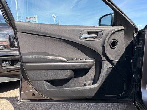 Used 2015 Dodge Charger SE w/ Popular Equipment Group image 13