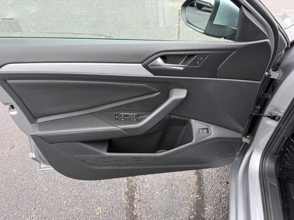 Used 2025 Volkswagen Jetta S FWD image 13