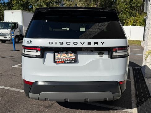 Used 2019 Land Rover Discovery SE image 14