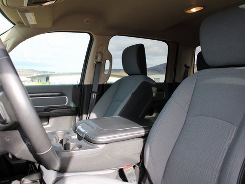 Used 2019 RAM 2500 Big Horn image 15