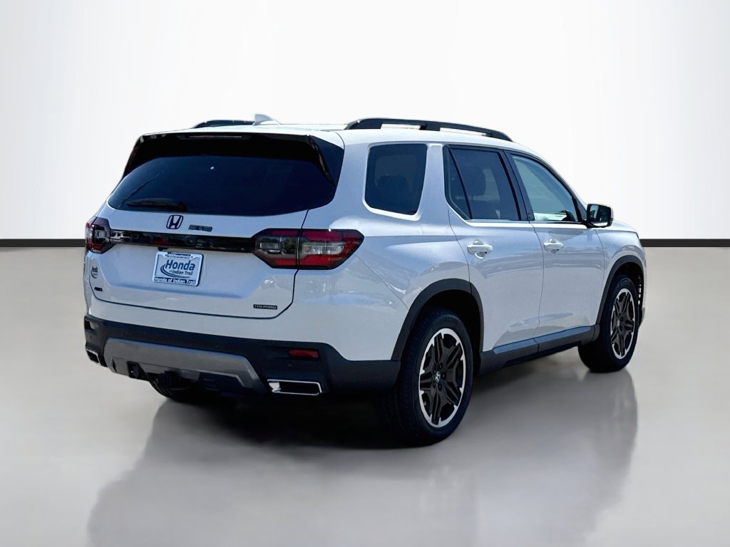 New 2026 Honda Pilot Touring image 8