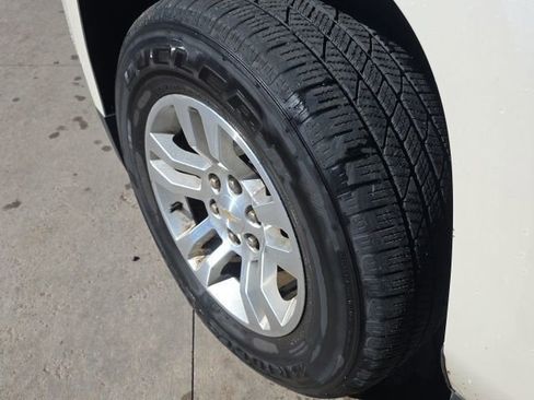 Used 2015 Chevrolet Tahoe LT image 12