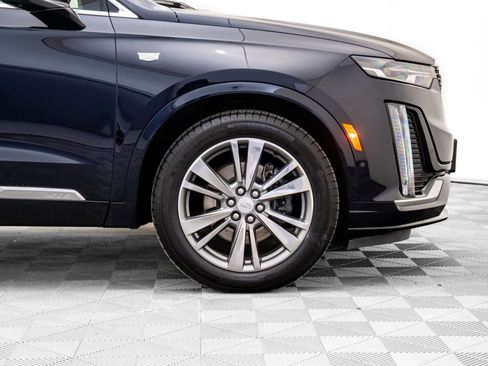 Used 2021 Cadillac XT6 Premium Luxury image 34