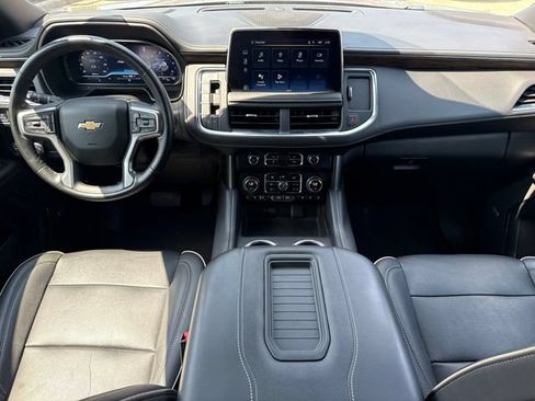 Used 2023 Chevrolet Suburban Premier RWD image 24
