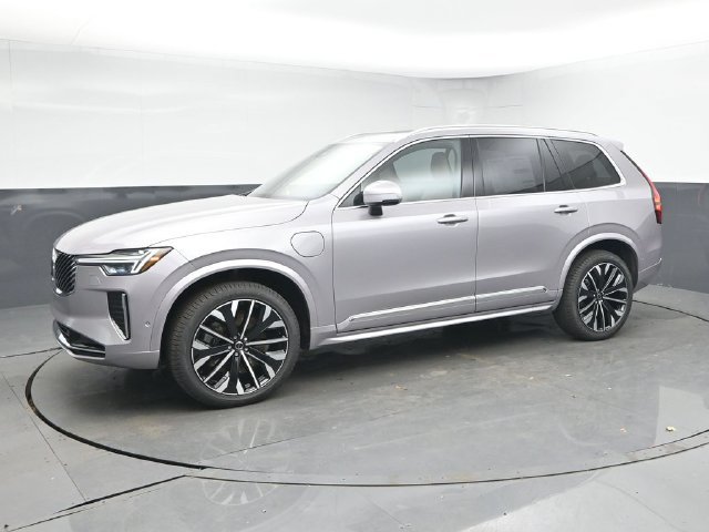 New 2026 Volvo XC90 T8 Plus w/ Protection Package Premier AWD/4WD image 4