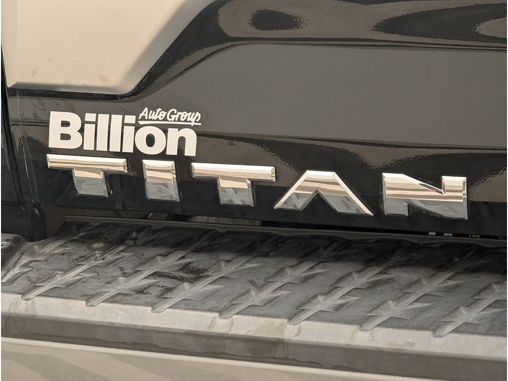 Used 2023 Nissan Titan Platinum Reserve w/ Moonroof Package AWD/4WD image 7