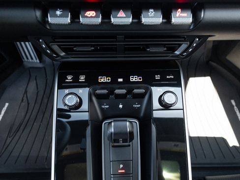 Used 2023 Porsche 911 Turbo image 58