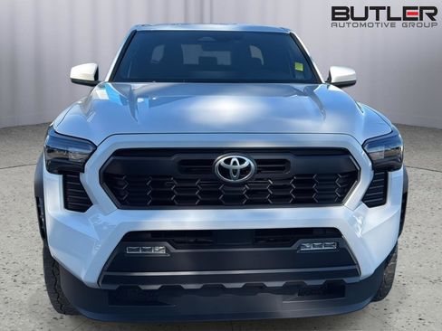 Used 2025 Toyota Tacoma TRD Off-Road image 7