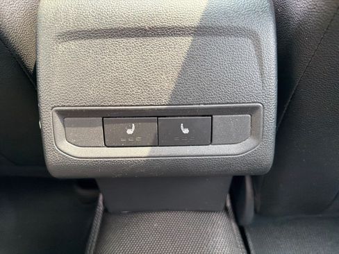 Used 2021 Volkswagen Jetta SEL FWD image 25