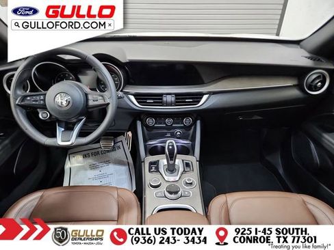 Used 2022 Alfa Romeo Stelvio Ti image 11