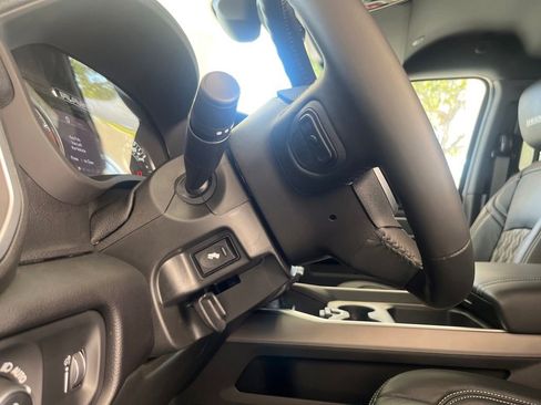 New 2022 RAM 2500 Big Horn w/ Level C Equiment Group image 40