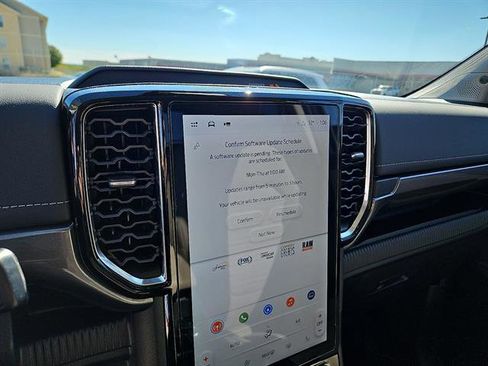 Used 2025 Ford Ranger Lariat w/ FX4 Off-Road Package image 17