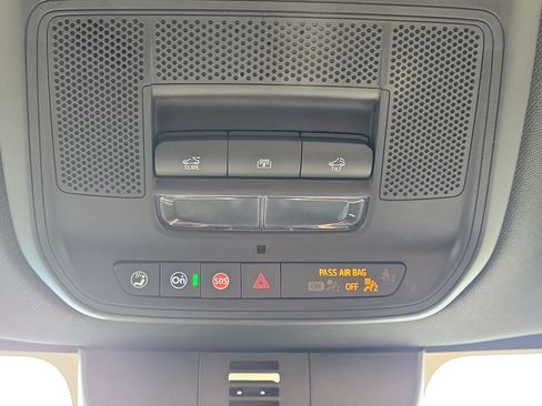 Used 2025 Buick Enclave Sport Touring w/ Power Package image 23