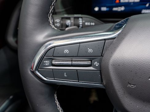 Used 2024 Chevrolet Traverse Z71 image 27