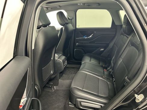 Used 2022 Lincoln Corsair AWD w/ Premium Package image 23