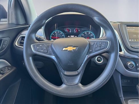 Used 2019 Chevrolet Equinox LS FWD image 12